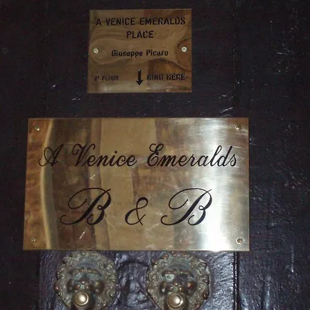 A Venice Emeralds 1 & 2 דירה